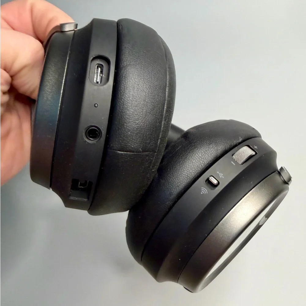 CORSAIR VIRTUOSO RGB Bluetooth WIRELESS HEADSET SE Tested Works
